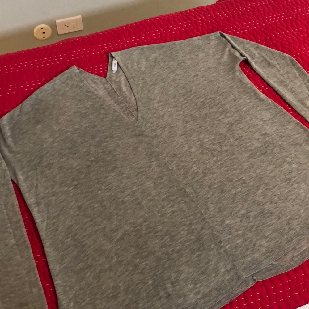 Vince V-Neck Sweater, SZ Large